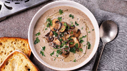 Göbələk şorbası